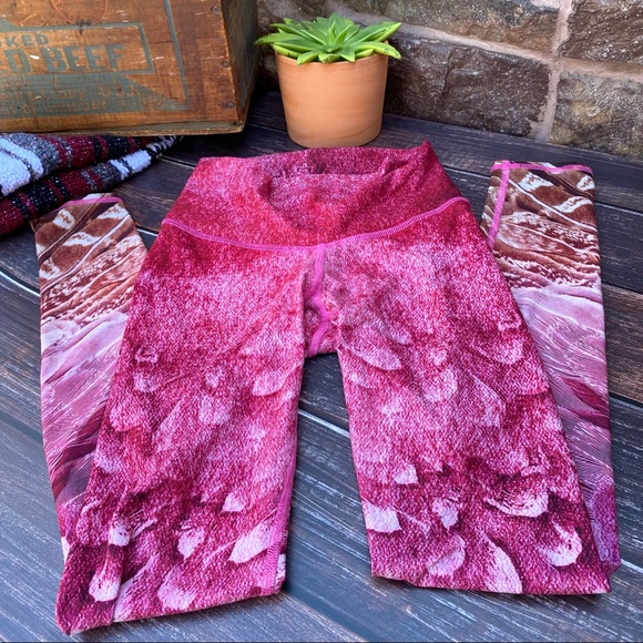 ✨NIYAMA SOL FEATHERS HI WAIST BAREFOOT LEGGING XS - Picture 3 of 11